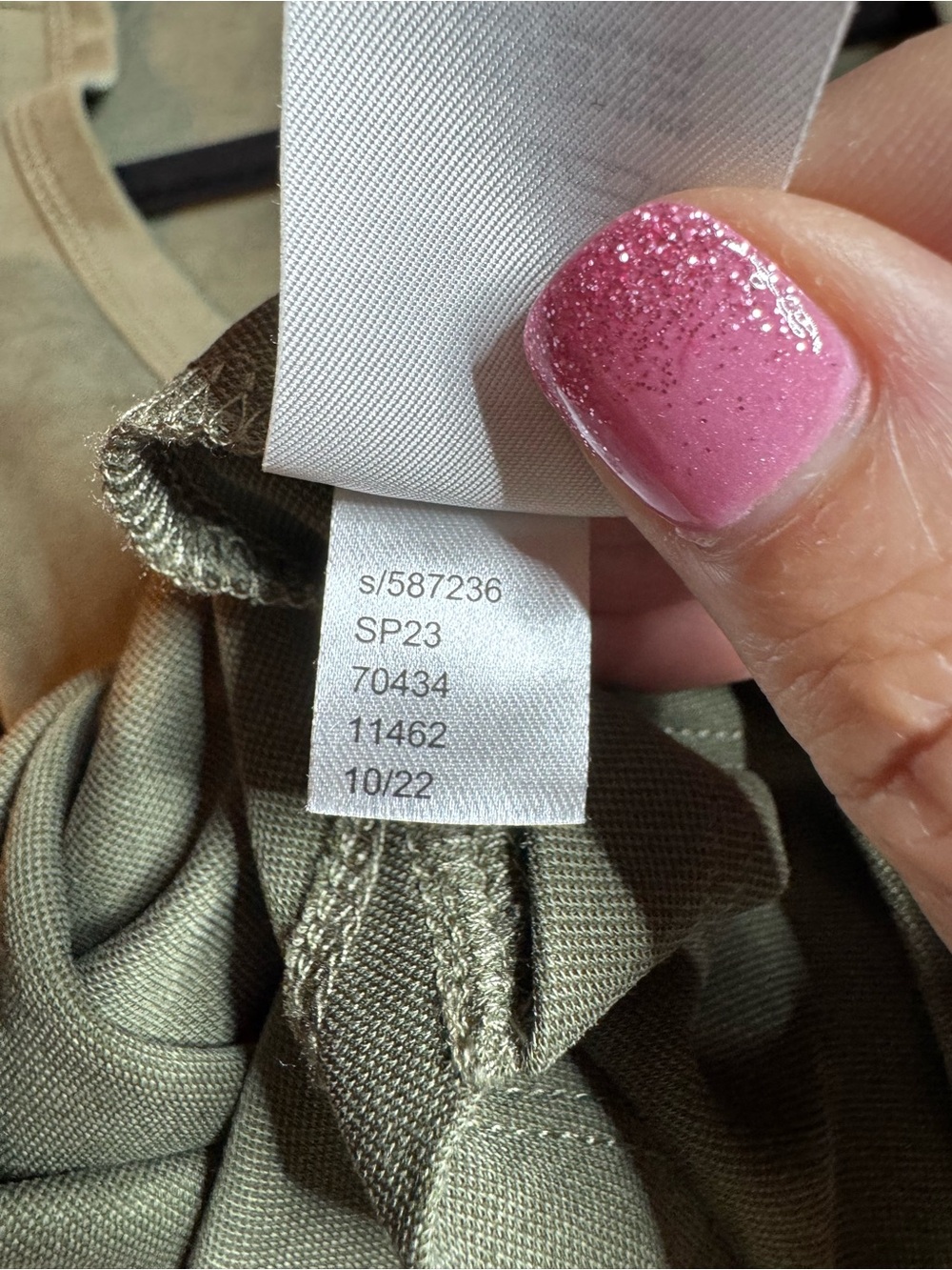 Lou & Grey Olive Green Scoop Pocket Tank - Picture 6 of 6